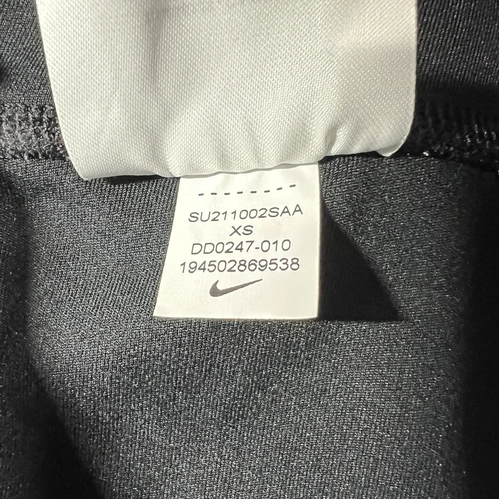 Nike Dri-Fit Women's XS Capri Leggings Tight Fit Performance‎ Black DD0247-010